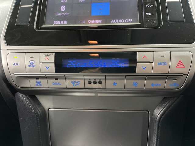 トヨタ ランドクルーザー プラド TX 道央・札幌 2019(令1)年 9.3万km ホワイトパールクリスタルシャイン ・4WD/寒冷地仕様/・トヨタセーフティセンス/・プリクラッシュセーフティ/・レーダークルーズコントロール/・純正SDナビ NSCN-W68　/・Bluetooth/CD/SD/バックカメラ/・純正エンジンスターター/前方ドライブレコーダー/・積込冬タイヤ純正AW/・LEDヘッドライト/オートハイビーム/・センターデフロック/・純正フロアマット/・ドアバイザー/・取説/保証書