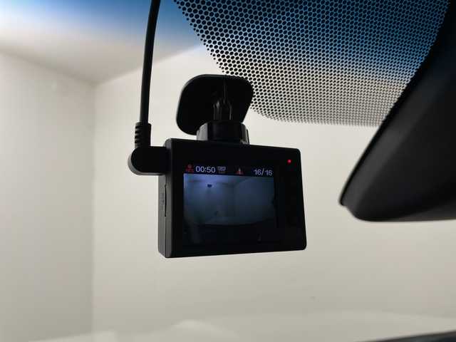 トヨタ ランドクルーザー プラド TX 道央・札幌 2019(令1)年 9.3万km ホワイトパールクリスタルシャイン ・4WD/寒冷地仕様/・トヨタセーフティセンス/・プリクラッシュセーフティ/・レーダークルーズコントロール/・純正SDナビ NSCN-W68　/・Bluetooth/CD/SD/バックカメラ/・純正エンジンスターター/前方ドライブレコーダー/・積込冬タイヤ純正AW/・LEDヘッドライト/オートハイビーム/・センターデフロック/・純正フロアマット/・ドアバイザー/・取説/保証書