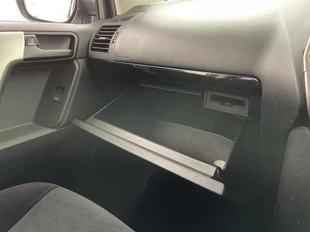 トヨタ ランドクルーザー プラド TX 道央・札幌 2019(令1)年 9.3万km ホワイトパールクリスタルシャイン ・4WD/寒冷地仕様/・トヨタセーフティセンス/・プリクラッシュセーフティ/・レーダークルーズコントロール/・純正SDナビ NSCN-W68　/・Bluetooth/CD/SD/バックカメラ/・純正エンジンスターター/前方ドライブレコーダー/・積込冬タイヤ純正AW/・LEDヘッドライト/オートハイビーム/・センターデフロック/・純正フロアマット/・ドアバイザー/・取説/保証書