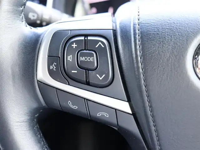 トヨタ ハリアー プレミアム 神奈川県 2018(平30)年 7万km ホワイトパールクリスタルシャイン JBLスピーカー /バックカメラ /ドラレコ前後/ETC2.0/TOYOTA純正メモリナビ/DVD/Blu-rayナビ/フルセグテレビ/アイドリングストップ/ウィンカーミラー/クルーズコントロール(追従機能付)/ドアバイザー/プッシュスタート/パワーバックドア/保証書/取説/スペアキー/：スペアカードキー