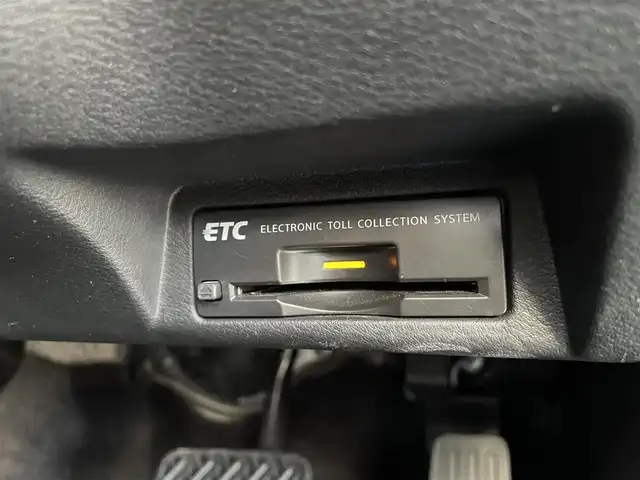 日産 スカイライン 200GT－t タイプP 鳥取県 2015(平27)年 4万km スーパーブラック 純正ナビ／フルセグ／ＤＶＤ／ＣＤ／ＢＴ/アラウンドビュー/ビルトインＥＴＣ/ドライブレコーダー/黒レザーシート/前席パワーシート/前席シートヒーター/衝突軽減ブレーキ/レーダークルーズコントロール/前後クリアランスソナー/ＬＥＤヘットライト/純正フォグライト/プッシュエンジンスタート/純正１７インチアルミホイール/スマートキーｘ２