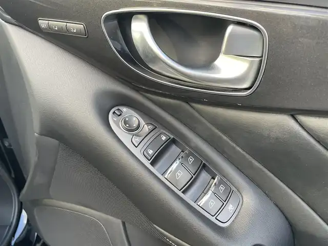 日産 スカイライン 200GT－t タイプP 鳥取県 2015(平27)年 4万km スーパーブラック 純正ナビ／フルセグ／ＤＶＤ／ＣＤ／ＢＴ/アラウンドビュー/ビルトインＥＴＣ/ドライブレコーダー/黒レザーシート/前席パワーシート/前席シートヒーター/衝突軽減ブレーキ/レーダークルーズコントロール/前後クリアランスソナー/ＬＥＤヘットライト/純正フォグライト/プッシュエンジンスタート/純正１７インチアルミホイール/スマートキーｘ２