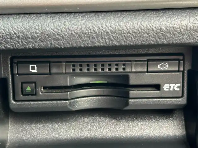 トヨタ クラウン ハイブリッド 静岡県 2015(平27)年 14.6万km ブラック 純正HDDナビ/（FM/AM/Bluetooth/CD）/フルセグTV/テレビキャンセラー/ブラックファブリックシート/前席パワーシート/前後ドラレコ/革巻きハンドル/ハンドルヒーター/フォグランプ/トランクイージークローザー/デュアルエアコン/純正ブラックスパッタリング塗装18AW/プッシュスタート/スマートキー