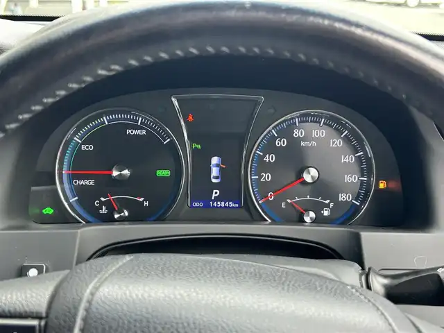 トヨタ クラウン ハイブリッド 静岡県 2015(平27)年 14.6万km ブラック 純正HDDナビ/（FM/AM/Bluetooth/CD）/フルセグTV/テレビキャンセラー/ブラックファブリックシート/前席パワーシート/前後ドラレコ/革巻きハンドル/ハンドルヒーター/フォグランプ/トランクイージークローザー/デュアルエアコン/純正ブラックスパッタリング塗装18AW/プッシュスタート/スマートキー