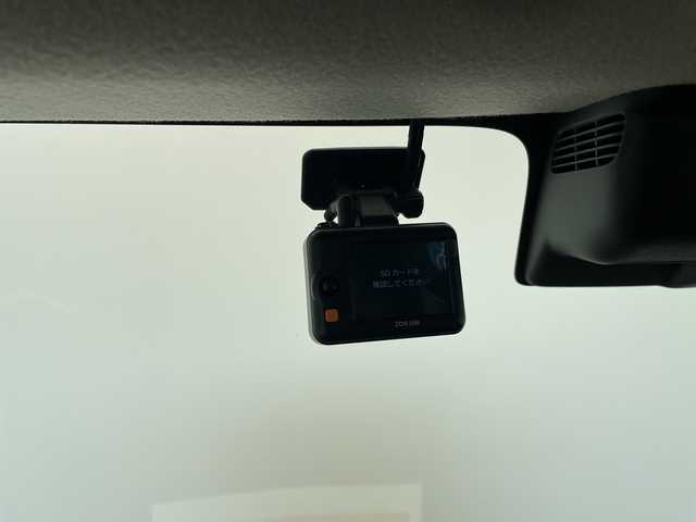 スズキ ソリオ バンディット HV MV 愛知県 2025(令7)年 0.5万km キャラバンアイボリーパールM / ガンメタリック2トーン 純正9型ディスプレイオーディオナビ/全方位カメラ/両側パワースライドドア/レーダークルーズコントロール/シートヒーター/バックカメラ/ヘッドアップディスプレイ/コーナーセンサー/純正アルミホイール/ETC2.0/LEDヘッドライト/オートマチックハイビーム/ドライブレコーダー/衝突軽減システム/フルセグ/CD DVD/Bluetooth/ステアリングスイッチ/スマートキー/プッシュスタート