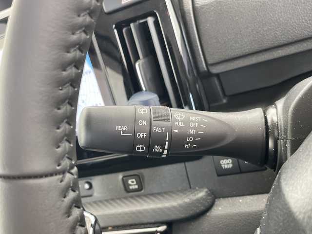 スズキ ソリオ バンディット HV MV 愛知県 2025(令7)年 0.5万km キャラバンアイボリーパールM / ガンメタリック2トーン 純正9型ディスプレイオーディオナビ/全方位カメラ/両側パワースライドドア/レーダークルーズコントロール/シートヒーター/バックカメラ/ヘッドアップディスプレイ/コーナーセンサー/純正アルミホイール/ETC2.0/LEDヘッドライト/オートマチックハイビーム/ドライブレコーダー/衝突軽減システム/フルセグ/CD DVD/Bluetooth/ステアリングスイッチ/スマートキー/プッシュスタート