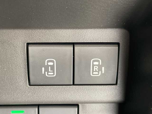 スズキ ソリオ バンディット HV MV 愛知県 2025(令7)年 0.5万km キャラバンアイボリーパールM / ガンメタリック2トーン 純正9型ディスプレイオーディオナビ/全方位カメラ/両側パワースライドドア/レーダークルーズコントロール/シートヒーター/バックカメラ/ヘッドアップディスプレイ/コーナーセンサー/純正アルミホイール/ETC2.0/LEDヘッドライト/オートマチックハイビーム/ドライブレコーダー/衝突軽減システム/フルセグ/CD DVD/Bluetooth/ステアリングスイッチ/スマートキー/プッシュスタート