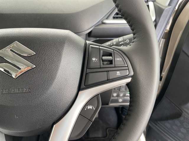 スズキ ソリオ バンディット HV MV 愛知県 2025(令7)年 0.5万km キャラバンアイボリーパールM / ガンメタリック2トーン 純正9型ディスプレイオーディオナビ/全方位カメラ/両側パワースライドドア/レーダークルーズコントロール/シートヒーター/バックカメラ/ヘッドアップディスプレイ/コーナーセンサー/純正アルミホイール/ETC2.0/LEDヘッドライト/オートマチックハイビーム/ドライブレコーダー/衝突軽減システム/フルセグ/CD DVD/Bluetooth/ステアリングスイッチ/スマートキー/プッシュスタート