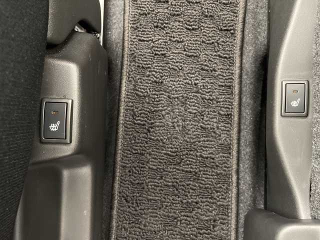 スズキ ソリオ バンディット HV MV 愛知県 2025(令7)年 0.5万km キャラバンアイボリーパールM / ガンメタリック2トーン 純正9型ディスプレイオーディオナビ/全方位カメラ/両側パワースライドドア/レーダークルーズコントロール/シートヒーター/バックカメラ/ヘッドアップディスプレイ/コーナーセンサー/純正アルミホイール/ETC2.0/LEDヘッドライト/オートマチックハイビーム/ドライブレコーダー/衝突軽減システム/フルセグ/CD DVD/Bluetooth/ステアリングスイッチ/スマートキー/プッシュスタート