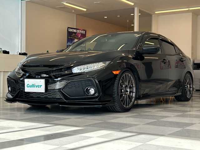 ホンダ シビック ハッチバック ホンダセンシング 岐阜県 2019(令1)年 4.8万km クリスタルブラックパール 純正ナビ7インチ/プッシュスタート/社外ターボタイマー/社外フロントスポイラー/社外リヤトランクスポイラー/フォグ/サイドバイザー/スタッドレスタイヤ積み込み/カーボンミラーカバー/ETC/社外アルミホイール/レーンキープアシスト/純正マット/クルーズコントロール/スマートキー/取扱説明書/LEDヘッドライト/オートライト/衝突軽減システム