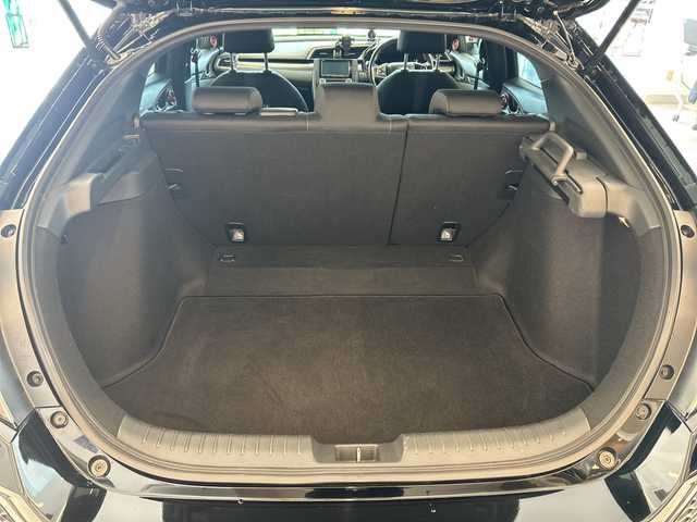 ホンダ シビック ハッチバック ホンダセンシング 岐阜県 2019(令1)年 4.8万km クリスタルブラックパール 純正ナビ7インチ/プッシュスタート/社外ターボタイマー/社外フロントスポイラー/社外リヤトランクスポイラー/フォグ/サイドバイザー/スタッドレスタイヤ積み込み/カーボンミラーカバー/ETC/社外アルミホイール/レーンキープアシスト/純正マット/クルーズコントロール/スマートキー/取扱説明書/LEDヘッドライト/オートライト/衝突軽減システム