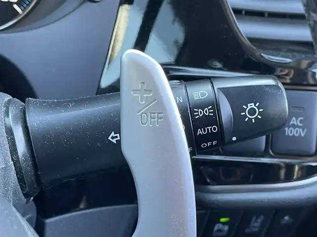 三菱 アウトランダー ＰＨＥＶ G セーフティパッケージ 群馬県 2016(平28)年 8万km レッドメタリック 純正ＳＤナビ　/バックカメラ　/フルセグ　/充電ケーブル　/黒ハーフレザーシート　/１００Ｖ充電　/前席シートヒーター　/Ｄ席パワーシート　/ステアリングヒーター　/アダプティブクルーズコントロール　/純正フロアマット/パワーステアリング/LEDヘッドライト