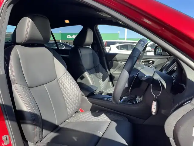 日産 スカイライン 400R 千葉県 2019(令1)年 1.9万km カーマインレッド 黒レザーシート/BOSEサウンドシステム/全方位運転支援システム/・インテリジェントFCW/・インテリジェントエマージェンシーブレーキ/・ハイビームアシスト/アクティブAFS/・インテリジェントペダル/・インテリジェントクルーズコントロール/・インテリジェントBSI/BSW/・インテリジェントLI/LDW/・インテリジェントBUI/・インテリジェントアラウンドビューモニター/純正メーカーオプションナビ/・CD/DVD/MSV/Bluetooth/フルセグ/全席パワーシート/シートヒーター/インテリジェントキー/前後コーナーセンサー/純正19インチアルミホイール/純正LEDヘッドライト/フォグランプ/パドルシフト/社外前後ドライブレコーダー【ZDR026】/ビルトインETC2.0/ドアバイザー/サイド＆カーテンエアバッグ/新車時保証書＆取扱説明書