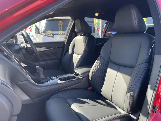 日産 スカイライン 400R 千葉県 2019(令1)年 1.9万km カーマインレッド 黒レザーシート/BOSEサウンドシステム/全方位運転支援システム/・インテリジェントFCW/・インテリジェントエマージェンシーブレーキ/・ハイビームアシスト/アクティブAFS/・インテリジェントペダル/・インテリジェントクルーズコントロール/・インテリジェントBSI/BSW/・インテリジェントLI/LDW/・インテリジェントBUI/・インテリジェントアラウンドビューモニター/純正メーカーオプションナビ/・CD/DVD/MSV/Bluetooth/フルセグ/全席パワーシート/シートヒーター/インテリジェントキー/前後コーナーセンサー/純正19インチアルミホイール/純正LEDヘッドライト/フォグランプ/パドルシフト/社外前後ドライブレコーダー【ZDR026】/ビルトインETC2.0/ドアバイザー/サイド＆カーテンエアバッグ/新車時保証書＆取扱説明書