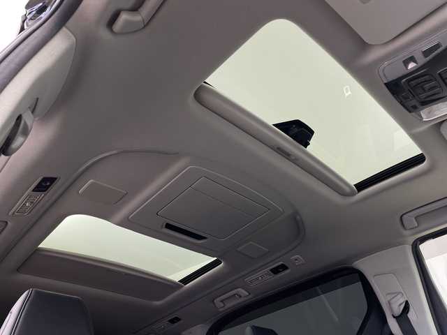 トヨタ アルファード S Cパッケージ 鹿児島県 2020(令2)年 5.6万km ブラック 純正10.5インチメーカーナビ/【AM/FM/CD/DVD/Bluetooth/フルセグTV】/JBLサウンドシステム/純正フリップダウンモニター/ツインムーンルーフ/ドライブレコーダー/パノラミックビューモニター/デジタルインナーミラー/ビルトインETC2.0/トヨタセーフティセンス/・プリクラッシュセーフティ/・レーントレーシングアシスト/・レーダークルーズコントロール/・オートマチックハイビーム/・ロードサインアシスト/・リアクロストラフィックアラート/・ブラインドスポットモニター/・インテリジェントクリアランスソナー/・インテリジェントパーキングアシスト/・先行車発進お知らせ機能/両側パワースライドドア/パワーバックドア/電格ウィンカーミラー/オートブレーキホールド/ドアバイザー/ステアリングヒーター/D/N席2列目シート/ヒーター・エアシート/D/N席列目シート/パワーシート/レザーシート/フロアマット/純正18インチAW/オートライト