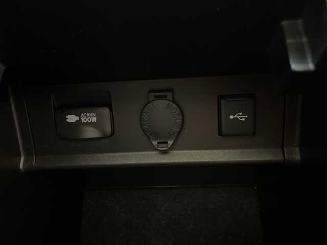 トヨタ アルファード S Cパッケージ 鹿児島県 2020(令2)年 5.6万km ブラック 純正10.5インチメーカーナビ/【AM/FM/CD/DVD/Bluetooth/フルセグTV】/JBLサウンドシステム/純正フリップダウンモニター/ツインムーンルーフ/ドライブレコーダー/パノラミックビューモニター/デジタルインナーミラー/ビルトインETC2.0/トヨタセーフティセンス/・プリクラッシュセーフティ/・レーントレーシングアシスト/・レーダークルーズコントロール/・オートマチックハイビーム/・ロードサインアシスト/・リアクロストラフィックアラート/・ブラインドスポットモニター/・インテリジェントクリアランスソナー/・インテリジェントパーキングアシスト/・先行車発進お知らせ機能/両側パワースライドドア/パワーバックドア/電格ウィンカーミラー/オートブレーキホールド/ドアバイザー/ステアリングヒーター/D/N席2列目シート/ヒーター・エアシート/D/N席列目シート/パワーシート/レザーシート/フロアマット/純正18インチAW/オートライト