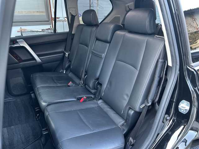 トヨタ ランドクルーザー プラド TZ－G 愛知県 2017(平29)年 13.1万km ブラック 純メーカーSDナビテレビ/フルセグテレビ/バックカメラ/サンルーフ/黒レザーシート/シートヒーター/ドライブレコーダー/ビルドインETC/純18インチAW/新車保証書/取説/スペアキー