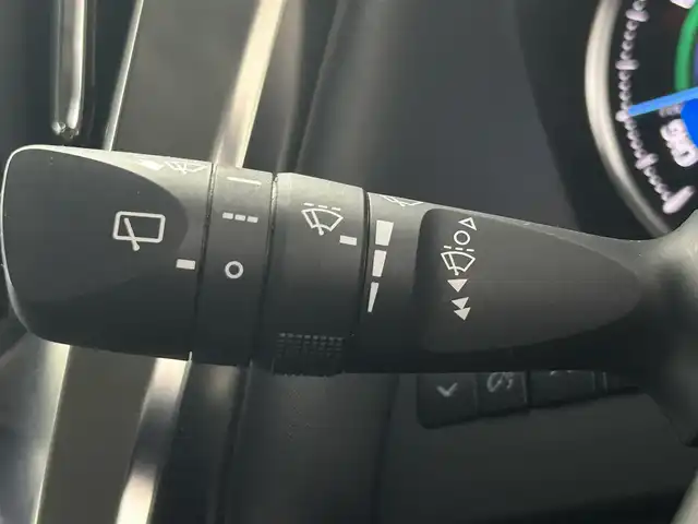 トヨタ ヴェルファイア ハイブリット Z 埼玉県 2019(平31)年 4.5万km ホワイトパールクリスタルシャイン 純正１０型ナビ　フルセグ　バックカメラ　Ｗサンルーフ　電子パーキング　オートブレーキホールド　両側パワースライドドア　レーダークルーズコントロール　純正フリップダウンモニター　ＷＡＣ　ビルドインＥＴＣ
