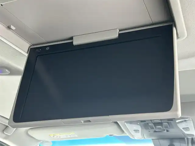 トヨタ ヴェルファイア ハイブリット Z 埼玉県 2019(平31)年 4.5万km ホワイトパールクリスタルシャイン 純正１０型ナビ　フルセグ　バックカメラ　Ｗサンルーフ　電子パーキング　オートブレーキホールド　両側パワースライドドア　レーダークルーズコントロール　純正フリップダウンモニター　ＷＡＣ　ビルドインＥＴＣ