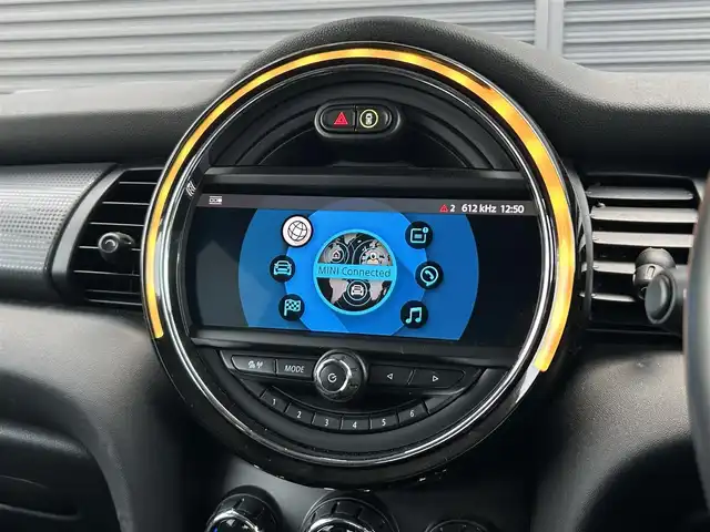 ＭＩＮＩ ミニ クーパー 茨城県 2019(平31)年 3.1万km 青Ｍ 中期型　/インテリジェントＳＦＴ　/コンフォートアクセス　/ＵＪテールランプ　/アンビエントライト　/ナビ　/ＢＴ　/ＵＳＢ　/バックカメラ　/リアＰＤＣ　/ＬＥＤヘッドライト　/オートライト　/ＥＴＣ　/アームレスト　/禁煙車