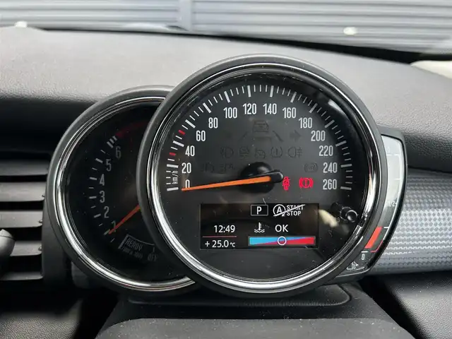 ＭＩＮＩ ミニ クーパー 茨城県 2019(平31)年 3.1万km 青Ｍ 中期型　/インテリジェントＳＦＴ　/コンフォートアクセス　/ＵＪテールランプ　/アンビエントライト　/ナビ　/ＢＴ　/ＵＳＢ　/バックカメラ　/リアＰＤＣ　/ＬＥＤヘッドライト　/オートライト　/ＥＴＣ　/アームレスト　/禁煙車