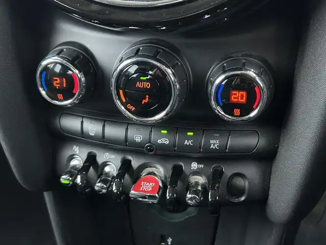 ＭＩＮＩ ミニ クーパー 茨城県 2019(平31)年 3.1万km 青Ｍ 中期型　/インテリジェントＳＦＴ　/コンフォートアクセス　/ＵＪテールランプ　/アンビエントライト　/ナビ　/ＢＴ　/ＵＳＢ　/バックカメラ　/リアＰＤＣ　/ＬＥＤヘッドライト　/オートライト　/ＥＴＣ　/アームレスト　/禁煙車
