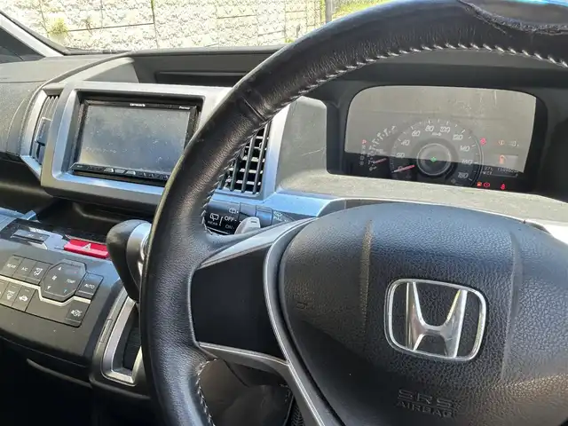 ホンダ ステップワゴン スパーダ Z クールスピリット 長崎県 2012(平24)年 11.5万km プレミアムスパークルブラックパール 社外HDDナビ/(CD/DVD/BT/MSV/フルセグ)/バックカメラ/両側パワースライドドア/ハーフレザーシート/クルーズコントロール/ETC/オートライト/フォグランプ/パドルシフト