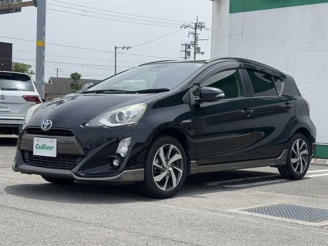 トヨタ アクア X－URBAN 徳島県 2016(平28)年 10.6万km ブラックマイカ 純正SDナビ　NSZT-Y64T/（AM/FM/DISC/TV/HDMI/BT）/バックカメラ/プッシュスタート/スマートキー/ETC/ドライブレコーダー/純正フロアマット/スペアキー