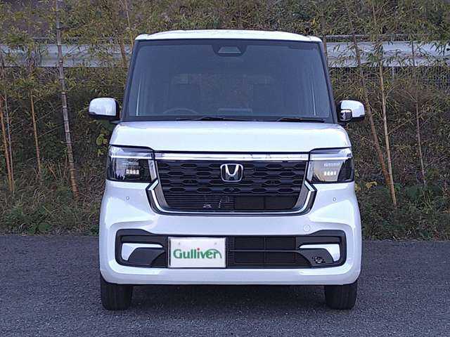 ホンダ Ｎ ＢＯＸ カスタム 大分県 2024(令6)年 0.1万km未満 プラチナホワイトパール 登録済み未使用車/パワースライドドア /ステアリングリモコン/電子パーキング