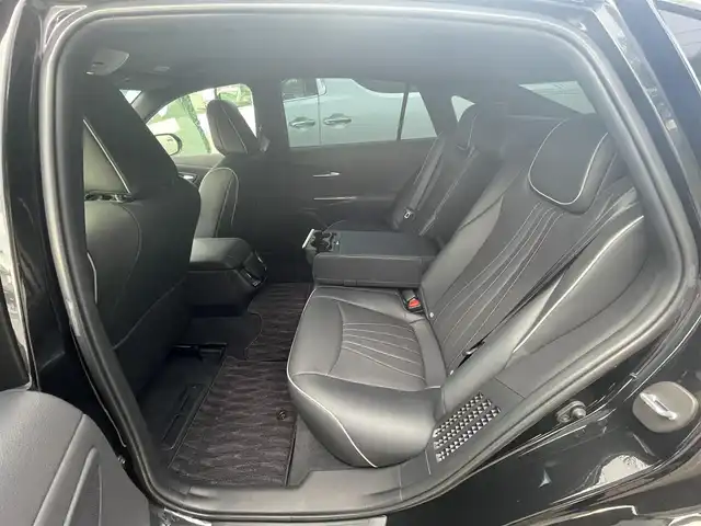 トヨタ クラウン ハイブリッド RS 福岡県 2020(令2)年 3.6万km プレシャスブラックパール ワンオーナー/レザーシートパッケージ【OP】/・黒本革シート/シートヒーター/純正8インチSDナビ/・フルセグTV/BT/CD/DVD/ラジオ/Toyota Safety Sense /・プリクラッシュセーフティ/・レーントレーシングアシスト/・レーダークルーズコントロール/・ロードサインアシスト/・アダプティブハイビームシステム/・オートマチックハイビーム/・先行車発進告知機能/ブラインドスポットモニター/インテリジェントクリアランスソナー/バックカメラ/エアシート/パワーシート/ETC2.0/スパッタリング塗装18インチアルミホイール/三眼LEDヘッドライト/取扱説明書/保証書/スペアキー