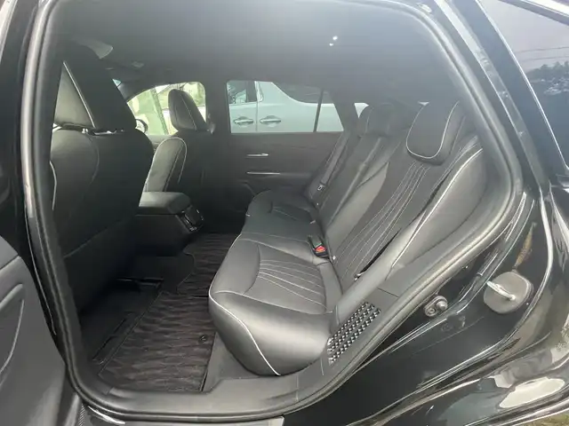 トヨタ クラウン ハイブリッド RS 福岡県 2020(令2)年 3.6万km プレシャスブラックパール ワンオーナー/レザーシートパッケージ【OP】/・黒本革シート/シートヒーター/純正8インチSDナビ/・フルセグTV/BT/CD/DVD/ラジオ/Toyota Safety Sense /・プリクラッシュセーフティ/・レーントレーシングアシスト/・レーダークルーズコントロール/・ロードサインアシスト/・アダプティブハイビームシステム/・オートマチックハイビーム/・先行車発進告知機能/ブラインドスポットモニター/インテリジェントクリアランスソナー/バックカメラ/エアシート/パワーシート/ETC2.0/スパッタリング塗装18インチアルミホイール/三眼LEDヘッドライト/取扱説明書/保証書/スペアキー