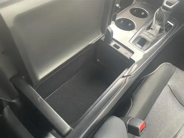 トヨタ クラウン ハイブリッド RS 福岡県 2020(令2)年 3.6万km プレシャスブラックパール ワンオーナー/レザーシートパッケージ【OP】/・黒本革シート/シートヒーター/純正8インチSDナビ/・フルセグTV/BT/CD/DVD/ラジオ/Toyota Safety Sense /・プリクラッシュセーフティ/・レーントレーシングアシスト/・レーダークルーズコントロール/・ロードサインアシスト/・アダプティブハイビームシステム/・オートマチックハイビーム/・先行車発進告知機能/ブラインドスポットモニター/インテリジェントクリアランスソナー/バックカメラ/エアシート/パワーシート/ETC2.0/スパッタリング塗装18インチアルミホイール/三眼LEDヘッドライト/取扱説明書/保証書/スペアキー