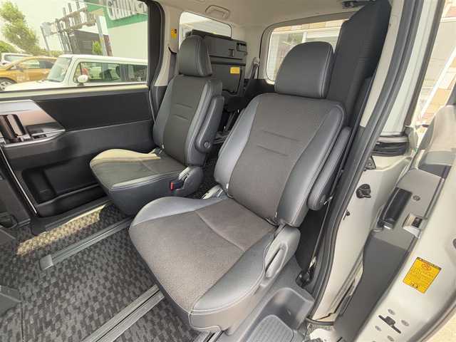 トヨタ ヴォクシー ZS 煌Ⅲ 徳島県 2013(平25)年 10.9万km ホワイトパールクリスタルシャイン 純正SDナビ/（Bluetooth/CD/DVD/フルセグ/SD）/バックカメラ/両側パワースライドドア/スマートキー/プッシュスタート/パドルシフト/電格ミラー/ウインカーミラー