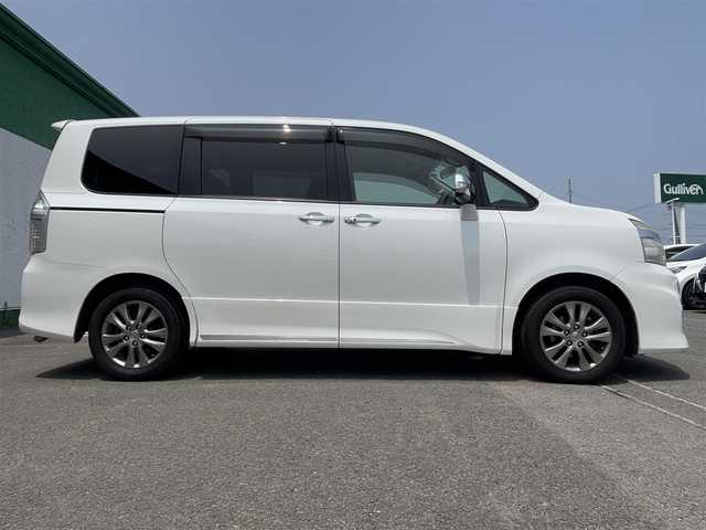 トヨタ ヴォクシー ZS 煌Ⅲ 徳島県 2013(平25)年 10.9万km ホワイトパールクリスタルシャイン 純正SDナビ/（Bluetooth/CD/DVD/フルセグ/SD）/バックカメラ/両側パワースライドドア/スマートキー/プッシュスタート/パドルシフト/電格ミラー/ウインカーミラー