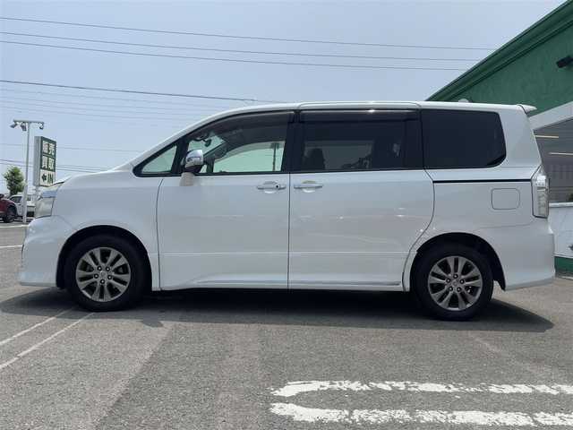トヨタ ヴォクシー ZS 煌Ⅲ 徳島県 2013(平25)年 10.9万km ホワイトパールクリスタルシャイン 純正SDナビ/（Bluetooth/CD/DVD/フルセグ/SD）/バックカメラ/両側パワースライドドア/スマートキー/プッシュスタート/パドルシフト/電格ミラー/ウインカーミラー