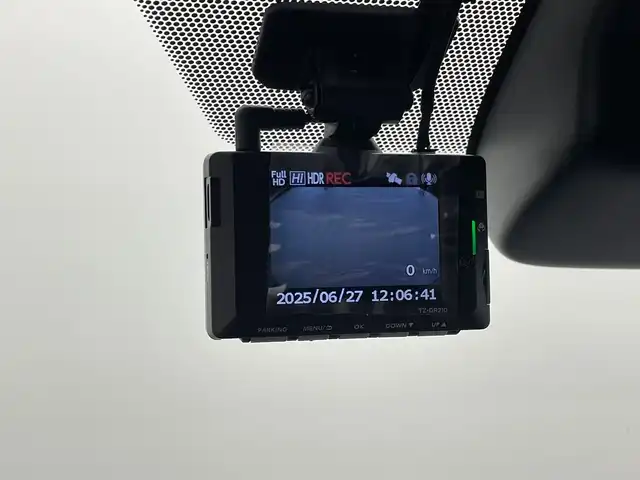 トヨタ ヴォクシー ハイブリッド S－Z 群馬県 2024(令6)年 1万km アティチュードブラックマイカ ユニバーサルステップ　純正１０．５型ナビ　全周囲カメラ　アダプティブクルーズコントロール　衝突被害軽減ブレーキ　両側電動スライド　純正ビルトインＥＴＣ２．０　ＡＣ１００Ｖ　レザーステアリング　禁煙