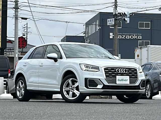 アウディ Ｑ２ 1．0 TFSI 愛知県 2018(平30)年 3.2万km グレイシアホワイトメタリック /禁煙/ワンオーナー/正規ディーラー車//ディーラー整備記録簿R1.2.3.4.5.6//純正ナビ/フルセグ/CD/DVD/SD/MSV/AUX/USB//バックカメラ/ETC2.0/前後ドラレコ//バーチャルコックピット/革巻きステア/ステアスイッチ//シートヒーター/パワーバックドア//純正LEDオートライト/オートハイビーム//電動パーキングブレーキ//速度警告/距離警告/ACC//Audiプレセンス/Audiサイドアシスト//Audiアクティブレーンアシスト//アテンションアラート/パーキングエイド//ドライブセレクト//リアスモークフィルム//純正フロアマット//純正トノカバー//プッシュスタート/スマートキー//新車時保証書//取扱説明書//スペアスマートキー有