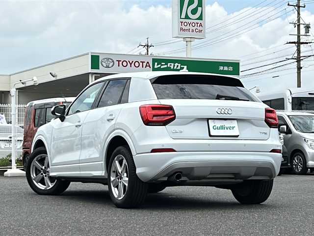 アウディ Ｑ２ 1．0 TFSI 愛知県 2018(平30)年 3.2万km グレイシアホワイトメタリック /禁煙/ワンオーナー/正規ディーラー車//ディーラー整備記録簿R1.2.3.4.5.6//純正ナビ/フルセグ/CD/DVD/SD/MSV/AUX/USB//バックカメラ/ETC2.0/前後ドラレコ//バーチャルコックピット/革巻きステア/ステアスイッチ//シートヒーター/パワーバックドア//純正LEDオートライト/オートハイビーム//電動パーキングブレーキ//速度警告/距離警告/ACC//Audiプレセンス/Audiサイドアシスト//Audiアクティブレーンアシスト//アテンションアラート/パーキングエイド//ドライブセレクト//リアスモークフィルム//純正フロアマット//純正トノカバー//プッシュスタート/スマートキー//新車時保証書//取扱説明書//スペアスマートキー有