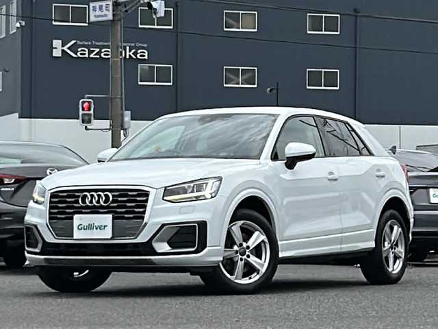 アウディ Ｑ２ 1．0 TFSI 愛知県 2018(平30)年 3.2万km グレイシアホワイトメタリック /禁煙/ワンオーナー/正規ディーラー車//ディーラー整備記録簿R1.2.3.4.5.6//純正ナビ/フルセグ/CD/DVD/SD/MSV/AUX/USB//バックカメラ/ETC2.0/前後ドラレコ//バーチャルコックピット/革巻きステア/ステアスイッチ//シートヒーター/パワーバックドア//純正LEDオートライト/オートハイビーム//電動パーキングブレーキ//速度警告/距離警告/ACC//Audiプレセンス/Audiサイドアシスト//Audiアクティブレーンアシスト//アテンションアラート/パーキングエイド//ドライブセレクト//リアスモークフィルム//純正フロアマット//純正トノカバー//プッシュスタート/スマートキー//新車時保証書//取扱説明書//スペアスマートキー有