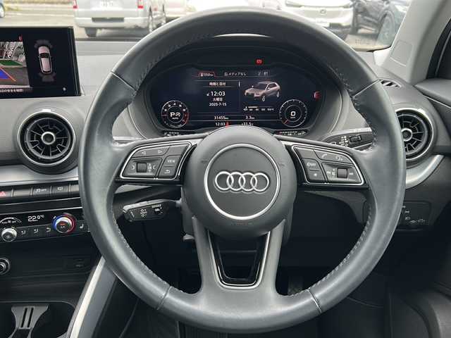 アウディ Ｑ２ 1．0 TFSI 愛知県 2018(平30)年 3.2万km グレイシアホワイトメタリック /禁煙/ワンオーナー/正規ディーラー車//ディーラー整備記録簿R1.2.3.4.5.6//純正ナビ/フルセグ/CD/DVD/SD/MSV/AUX/USB//バックカメラ/ETC2.0/前後ドラレコ//バーチャルコックピット/革巻きステア/ステアスイッチ//シートヒーター/パワーバックドア//純正LEDオートライト/オートハイビーム//電動パーキングブレーキ//速度警告/距離警告/ACC//Audiプレセンス/Audiサイドアシスト//Audiアクティブレーンアシスト//アテンションアラート/パーキングエイド//ドライブセレクト//リアスモークフィルム//純正フロアマット//純正トノカバー//プッシュスタート/スマートキー//新車時保証書//取扱説明書//スペアスマートキー有