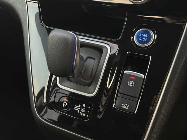 日産 セレナ e－パワー ハイウェイスター V 宮城県 2020(令2)年 3.5万km インペリアルアンバーP 禁煙車/プロパイロット/エマージェンシーブレーキ/ブラインドスポットモニター/アラウンドビューモニター/車線逸脱警報/道路標識表示/純正10型ナビ/【地図SDカード無し】/・フルセグTV/・CD/DVD.BT.CD/両側パワースライドドア/・ハンズフリーオートスライド/ビルトインETC/ドライブレコーダー（FR）/LEDヘッドライト/LEDフォグライト/革巻きステアリング/プッシュスタート/スマートキー×2/純正フロアマット/社外15インチAW