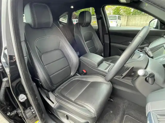 ジャガー Ｅペース R ダイナミックS 200PS 青森県 2019(令1)年 3.5万km 黒 ４WD/カラーコードPAB（ULTIMATE BLACK）/MERIDANサウンド/ガラスルーフ/オーディオディスプレイ/（Bluetooth・AppleCarPlay・AndroidAuto）/前後純正ドラレコ/オール・サーフェイス・プログレス・コントロール/レーンキープ/全方位カメラ/黒革シート/シートヒーター/パワーシート/クルーズコントロール/レッドキャリパー/純正アルミホイール（20インチ）/LEDオートライト/フォグランプ/ウインカーミラー/パドルシフト/ステアリングスイッチ/電動パーキングブレーキ/プッシュスタート/スマートキーX2/保証書/鳥圧アイ説明書