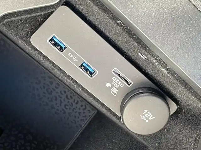 ジャガー Ｅペース R ダイナミックS 200PS 青森県 2019(令1)年 3.5万km 黒 ４WD/カラーコードPAB（ULTIMATE BLACK）/MERIDANサウンド/ガラスルーフ/オーディオディスプレイ/（Bluetooth・AppleCarPlay・AndroidAuto）/前後純正ドラレコ/オール・サーフェイス・プログレス・コントロール/レーンキープ/全方位カメラ/黒革シート/シートヒーター/パワーシート/クルーズコントロール/レッドキャリパー/純正アルミホイール（20インチ）/LEDオートライト/フォグランプ/ウインカーミラー/パドルシフト/ステアリングスイッチ/電動パーキングブレーキ/プッシュスタート/スマートキーX2/保証書/鳥圧アイ説明書