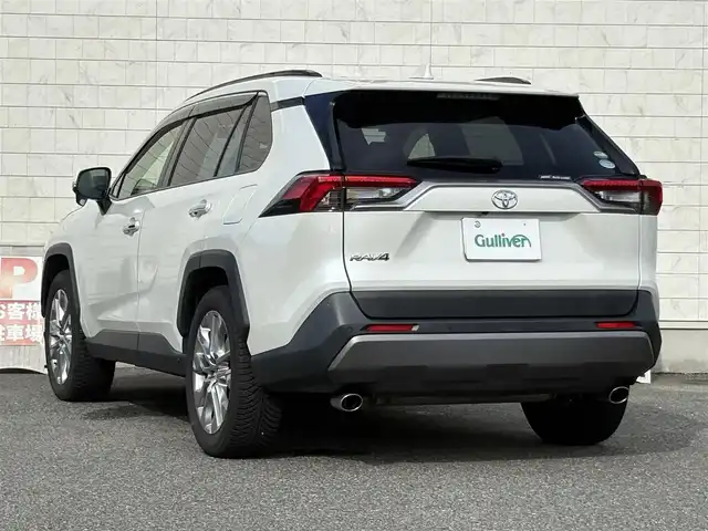 トヨタ ＲＡＶ４ G Zパッケージ 山口県 2020(令2)年 5.4万km ホワイトパールクリスタルシャイン ワンオーナー/大型サンルーフ/黒レザーシート/前席シートヒーター/パワーシート/パワーバックドア/社外9型ナビ フルセグTV CD DVD BT/バックカメラ/デジタルインナーミラー/スマートキー2個/衝突被害軽減ブレーキ/レーダークルーズコントロール/レーンアシスト/オートマチックハイビーム/ブラインドスポットモニタ/LEDオートヘッドライト/フォグライト/ビルトインETC/前後ドラレコ/ステアリングリモコン/19インチアルミホイール/W サイド カーテン ニー エアバッグ/保証書　取説 ナビ取説/禁煙車