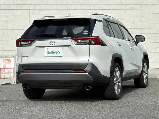 トヨタ ＲＡＶ４ G Zパッケージ 山口県 2020(令2)年 5.4万km ホワイトパールクリスタルシャイン ワンオーナー/大型サンルーフ/黒レザーシート/前席シートヒーター/パワーシート/パワーバックドア/社外9型ナビ フルセグTV CD DVD BT/バックカメラ/デジタルインナーミラー/スマートキー2個/衝突被害軽減ブレーキ/レーダークルーズコントロール/レーンアシスト/オートマチックハイビーム/ブラインドスポットモニタ/LEDオートヘッドライト/フォグライト/ビルトインETC/前後ドラレコ/ステアリングリモコン/19インチアルミホイール/W サイド カーテン ニー エアバッグ/保証書　取説 ナビ取説/禁煙車