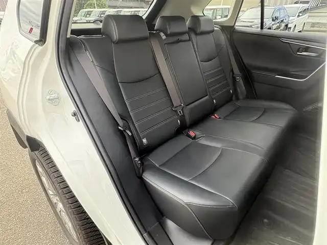 トヨタ ＲＡＶ４ G Zパッケージ 山口県 2020(令2)年 5.4万km ホワイトパールクリスタルシャイン ワンオーナー/大型サンルーフ/黒レザーシート/前席シートヒーター/パワーシート/パワーバックドア/社外9型ナビ フルセグTV CD DVD BT/バックカメラ/デジタルインナーミラー/スマートキー2個/衝突被害軽減ブレーキ/レーダークルーズコントロール/レーンアシスト/オートマチックハイビーム/ブラインドスポットモニタ/LEDオートヘッドライト/フォグライト/ビルトインETC/前後ドラレコ/ステアリングリモコン/19インチアルミホイール/W サイド カーテン ニー エアバッグ/保証書　取説 ナビ取説/禁煙車