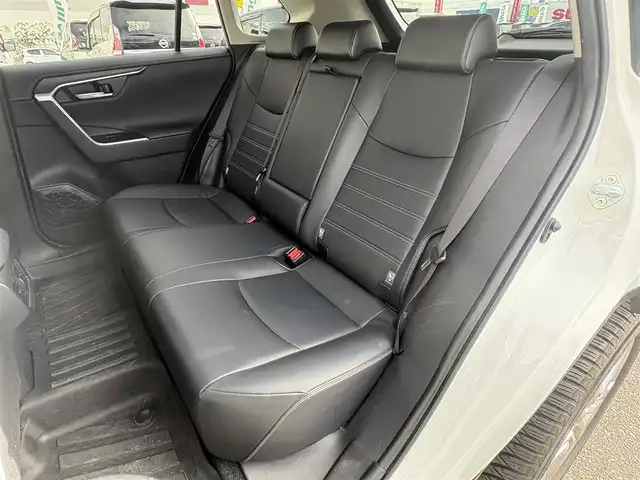 トヨタ ＲＡＶ４ G Zパッケージ 山口県 2020(令2)年 5.4万km ホワイトパールクリスタルシャイン ワンオーナー/大型サンルーフ/黒レザーシート/前席シートヒーター/パワーシート/パワーバックドア/社外9型ナビ フルセグTV CD DVD BT/バックカメラ/デジタルインナーミラー/スマートキー2個/衝突被害軽減ブレーキ/レーダークルーズコントロール/レーンアシスト/オートマチックハイビーム/ブラインドスポットモニタ/LEDオートヘッドライト/フォグライト/ビルトインETC/前後ドラレコ/ステアリングリモコン/19インチアルミホイール/W サイド カーテン ニー エアバッグ/保証書　取説 ナビ取説/禁煙車