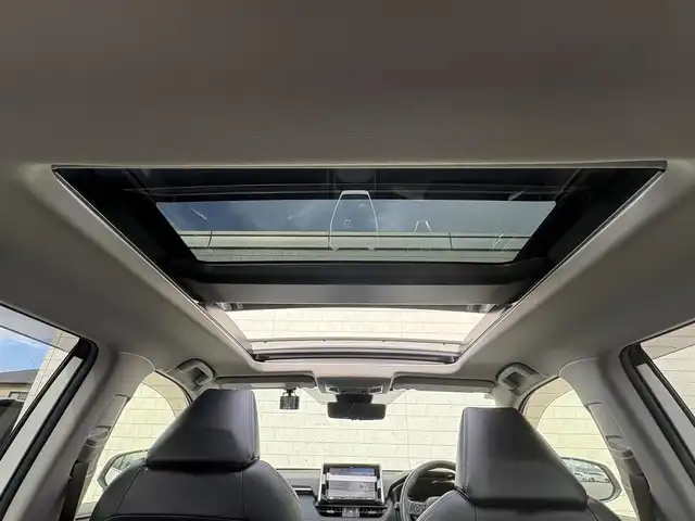 トヨタ ＲＡＶ４ G Zパッケージ 山口県 2020(令2)年 5.4万km ホワイトパールクリスタルシャイン ワンオーナー/大型サンルーフ/黒レザーシート/前席シートヒーター/パワーシート/パワーバックドア/社外9型ナビ フルセグTV CD DVD BT/バックカメラ/デジタルインナーミラー/スマートキー2個/衝突被害軽減ブレーキ/レーダークルーズコントロール/レーンアシスト/オートマチックハイビーム/ブラインドスポットモニタ/LEDオートヘッドライト/フォグライト/ビルトインETC/前後ドラレコ/ステアリングリモコン/19インチアルミホイール/W サイド カーテン ニー エアバッグ/保証書　取説 ナビ取説/禁煙車