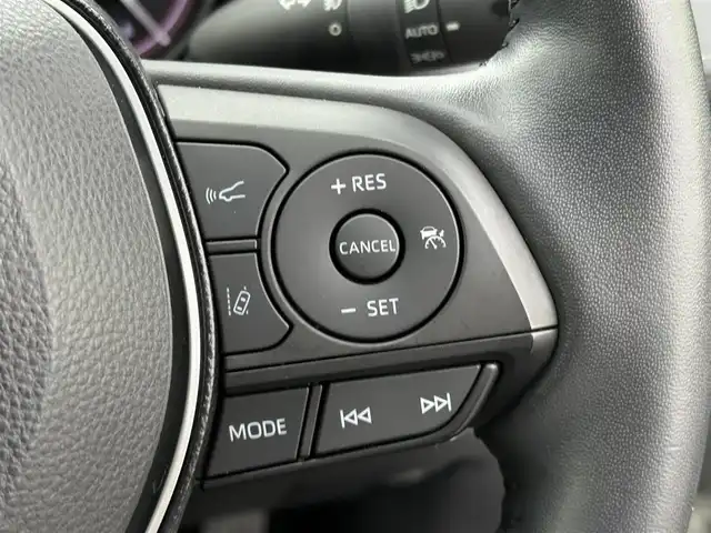 トヨタ ＲＡＶ４ G Zパッケージ 大分県 2020(令2)年 5.4万km ホワイトパールクリスタルシャイン ワンオーナー/大型サンルーフ/黒レザーシート/前席シートヒーター/パワーシート/パワーバックドア/社外9型ナビ フルセグTV CD DVD BT/バックカメラ/デジタルインナーミラー/スマートキー2個/衝突被害軽減ブレーキ/レーダークルーズコントロール/レーンアシスト/オートマチックハイビーム/ブラインドスポットモニタ/LEDオートヘッドライト/フォグライト/ビルトインETC/前後ドラレコ/ステアリングリモコン/19インチアルミホイール/W サイド カーテン ニー エアバッグ/保証書　取説 ナビ取説/禁煙車