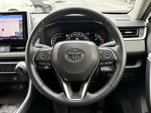 トヨタ ＲＡＶ４ G Zパッケージ 大分県 2020(令2)年 5.4万km ホワイトパールクリスタルシャイン ワンオーナー/大型サンルーフ/黒レザーシート/前席シートヒーター/パワーシート/パワーバックドア/社外9型ナビ フルセグTV CD DVD BT/バックカメラ/デジタルインナーミラー/スマートキー2個/衝突被害軽減ブレーキ/レーダークルーズコントロール/レーンアシスト/オートマチックハイビーム/ブラインドスポットモニタ/LEDオートヘッドライト/フォグライト/ビルトインETC/前後ドラレコ/ステアリングリモコン/19インチアルミホイール/W サイド カーテン ニー エアバッグ/保証書　取説 ナビ取説/禁煙車